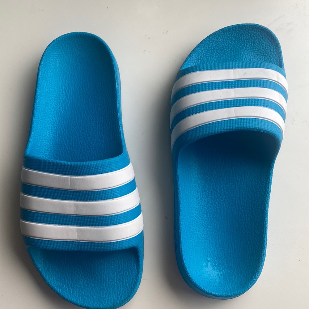 ADIDAS Blue Slides Sz 5/6